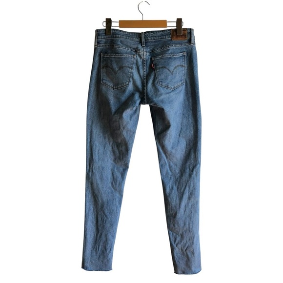 Levi’s 711 Skinny Jeans Size 27 Distressed with Patches Medium Blue Wash - Picture 9 of 16